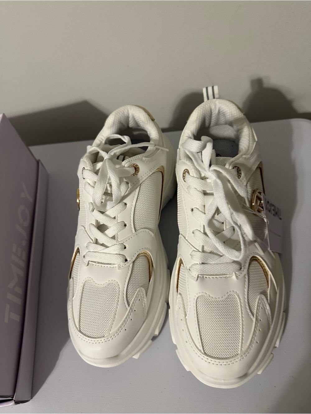 Women's Chunky White Fashion Sneakers with Gold Accents Size 8